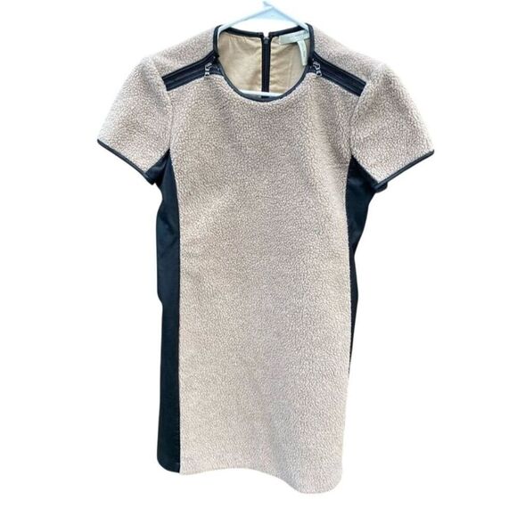BCBG Max Azria Runway Women's XS Beige mini Length Dress Short Sleeve - Picture 1 of 5